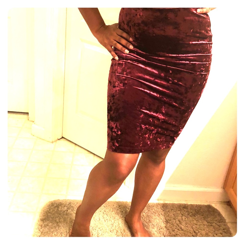 Velvet skirt